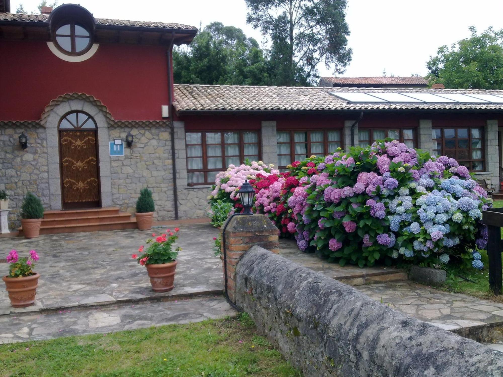 Hotel Rural Ovio Nueva De Llanes Exterior foto